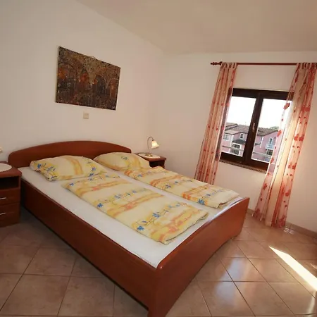 Linet 7- By Interhome Apartman