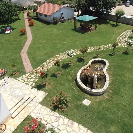 Apartman Linet 7- By Interhome Funtana