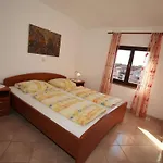 Linet 7- By Interhome Apartman