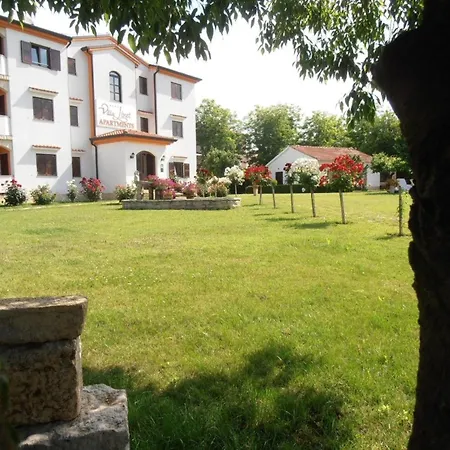 Apartman Linet 7- By Interhome