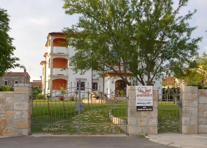 Linet 7- By Interhome * Funtana